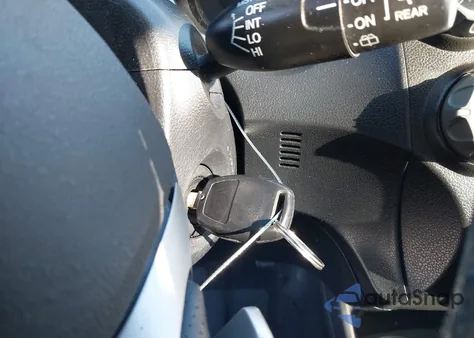 2010 Honda Fit Sport z USA, uszkodzony, nr VIN JHMGE8H46AC011721